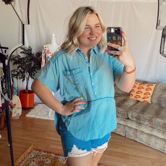 Free People Tops - free people blue button up asymmetrical hem blouse